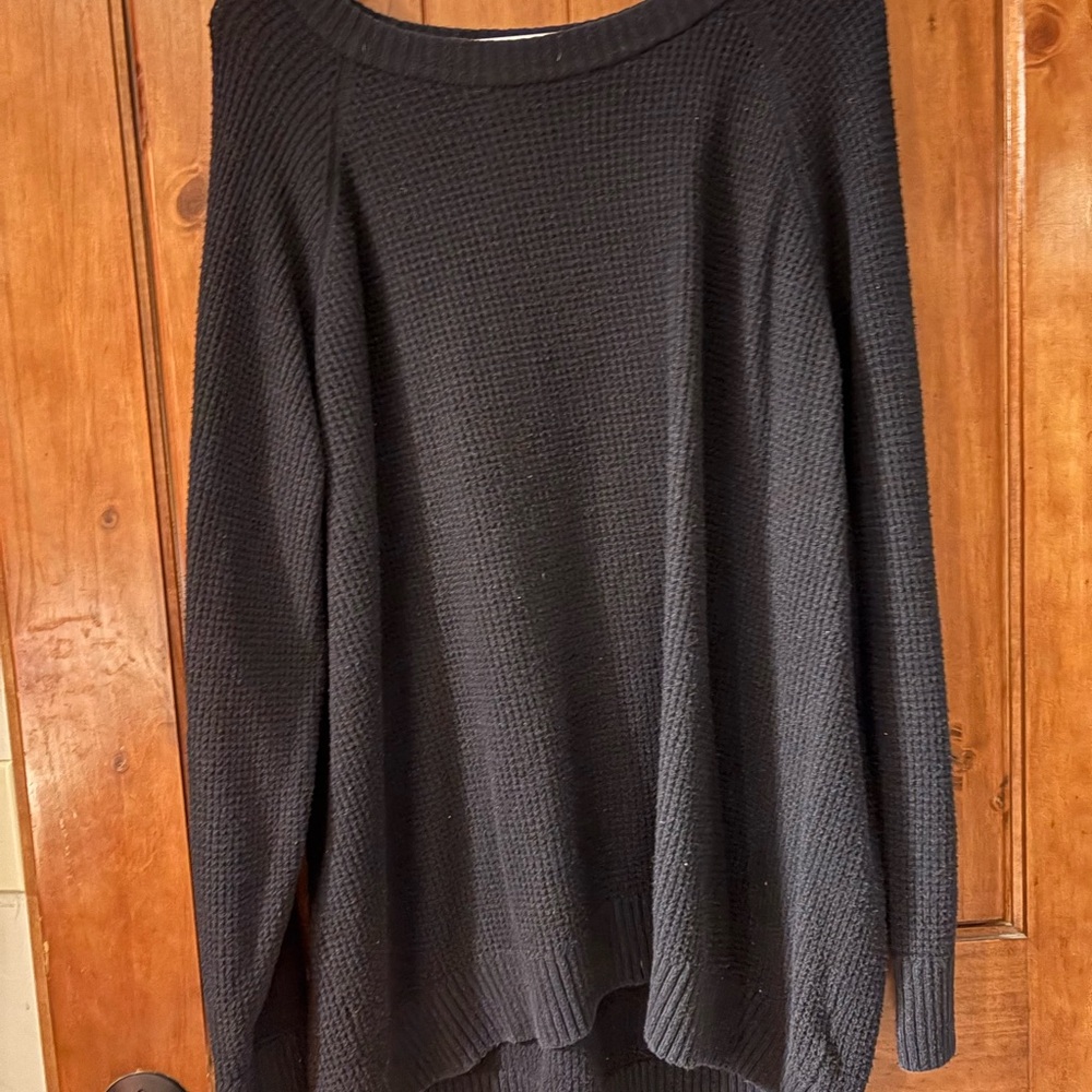 Old Navy Women's Black Crew Neck Sweater